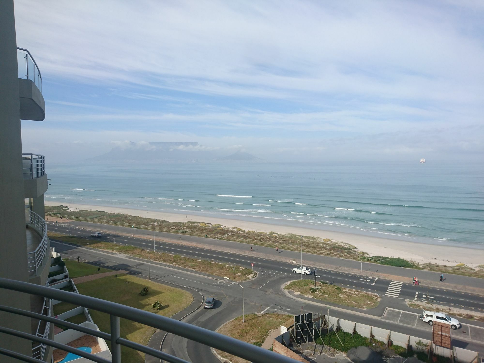 The Bay 804 By Ctha Apartment Bloubergstrand Bagian luar foto